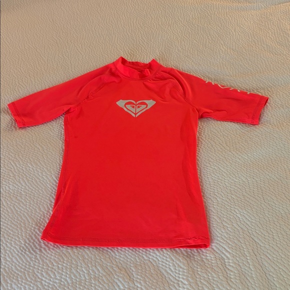 Roxy Short Sleeve Rash Guard with mock turtleneck coverage - Picture 1 of 9